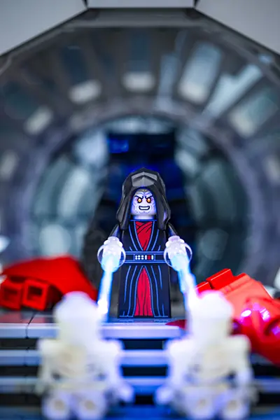 LEGO Emperor Palpatine 03