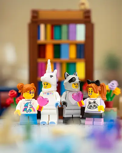 LEGO Mother's Day scene